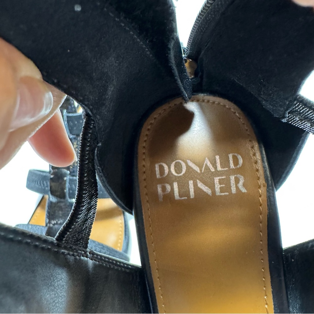 Donald J. Pliner 'Arcadia' Black Strappy Sandals Heels Size 7 - Picture 14 of 15